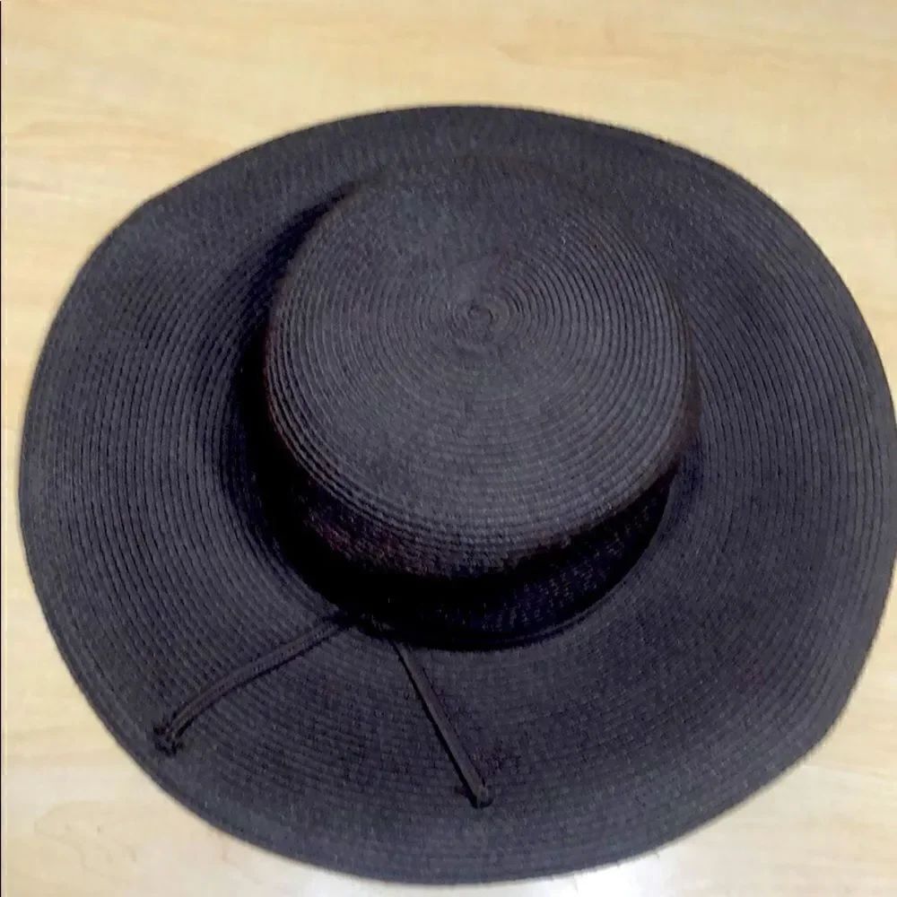 Used 1x sun Hat.